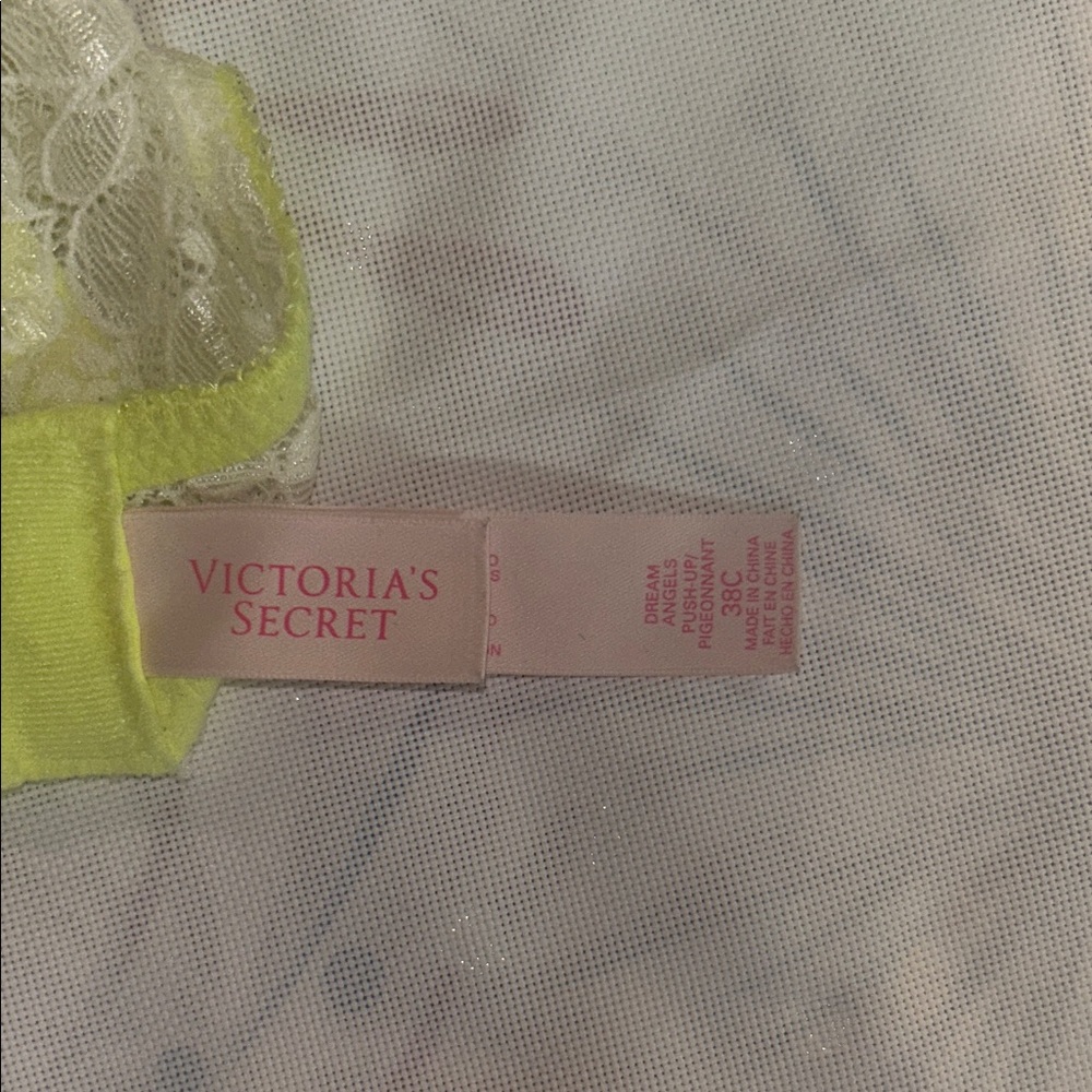 Victoria's Secret Yellow Underwire Bra with Molded Cups - Picture 3 of 3